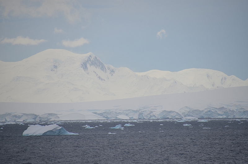 054_Antarctica_Peninsula_Gerlache_Strait.JPG