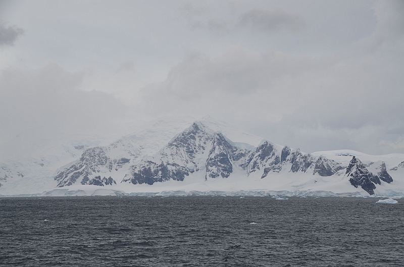 057_Antarctica_Peninsula_Gerlache_Strait.JPG