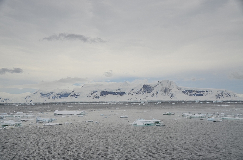 070_Antarctica_Peninsula_Gerlache_Strait.JPG