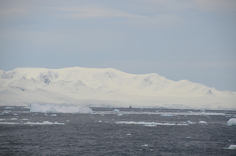 089_Antarctica_Peninsula_Gerlache_Strait.JPG