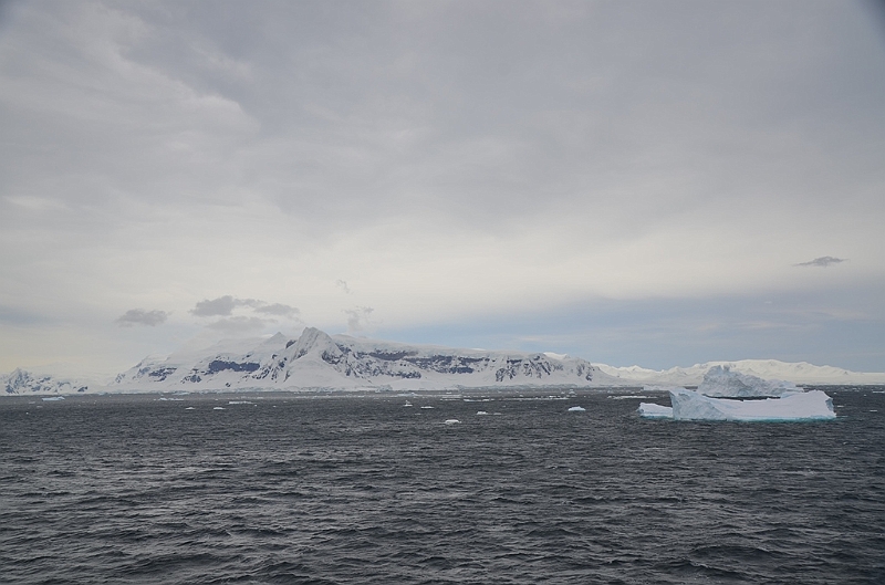 090_Antarctica_Peninsula_Gerlache_Strait.JPG