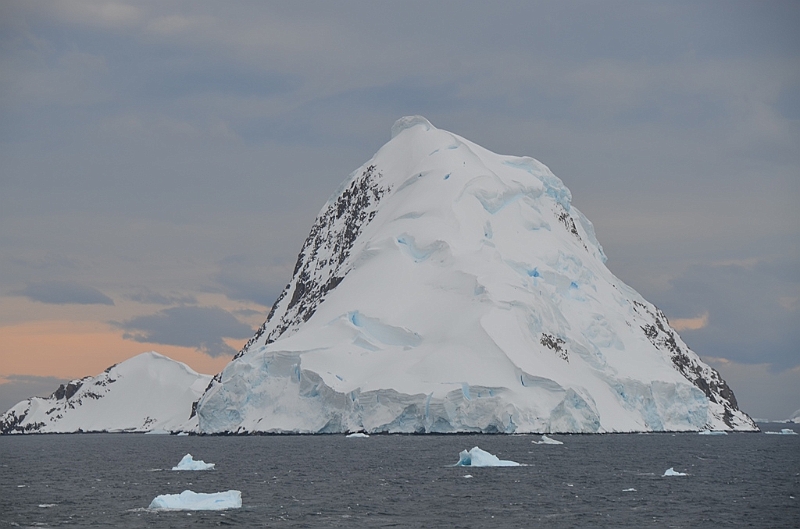 099_Antarctica_Peninsula_Gerlache_Strait.JPG