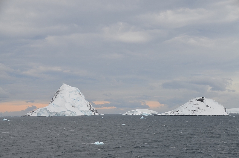101_Antarctica_Peninsula_Gerlache_Strait.JPG