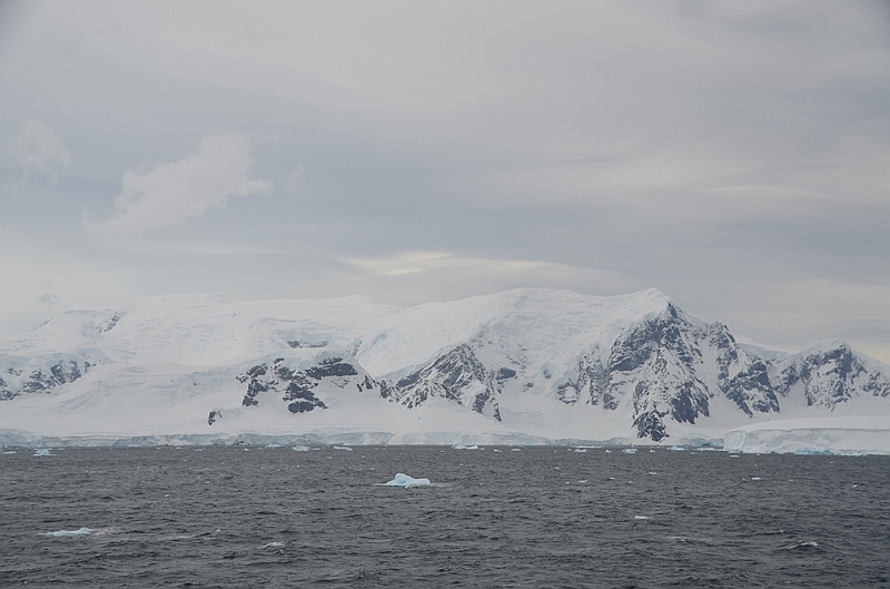 102_Antarctica_Peninsula_Gerlache_Strait.JPG