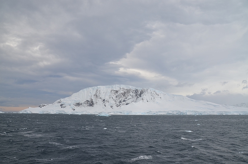 105_Antarctica_Peninsula_Gerlache_Strait.JPG
