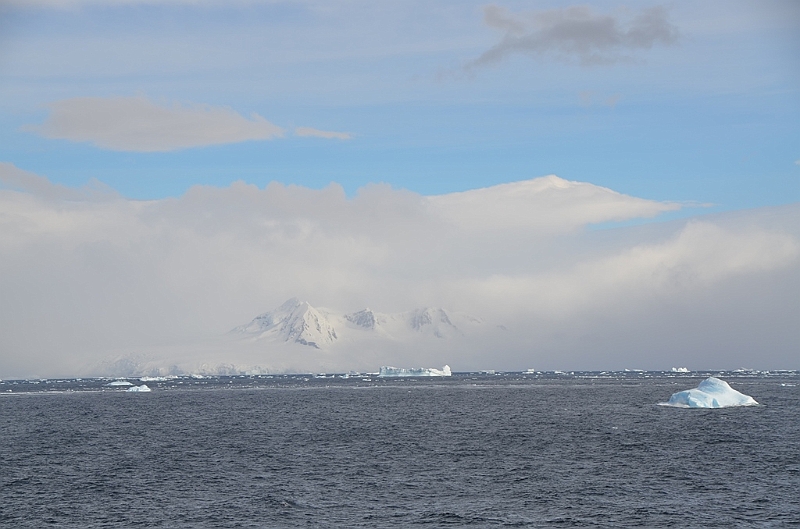 112_Antarctica_Peninsula_Gerlache_Strait.JPG