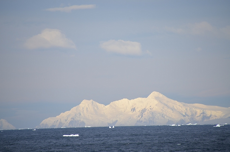 126_Antarctica_Peninsula_Gerlache_Strait.JPG