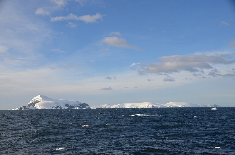 130_Antarctica_Peninsula_Gerlache_Strait.JPG