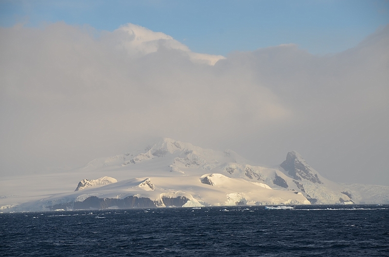 140_Antarctica_Peninsula_Gerlache_Strait.JPG