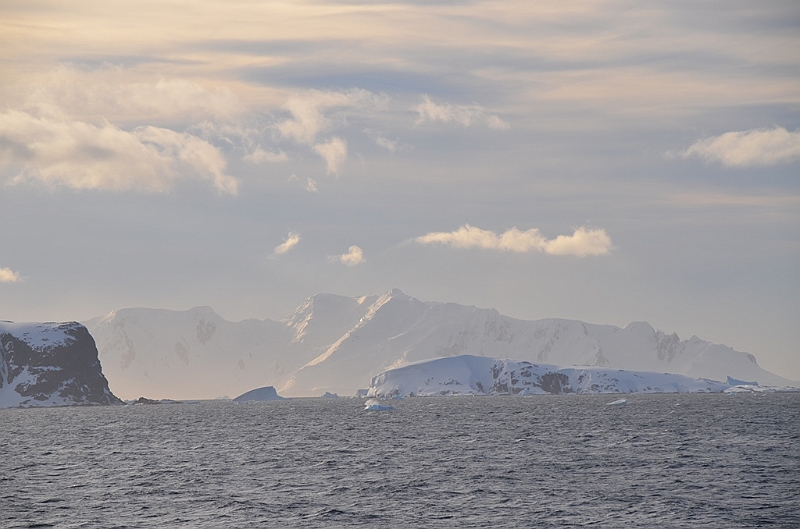 143_Antarctica_Peninsula_Gerlache_Strait.JPG