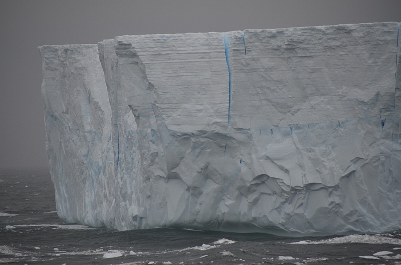 004_Antarctica_South_Georgia_Iceberg.JPG