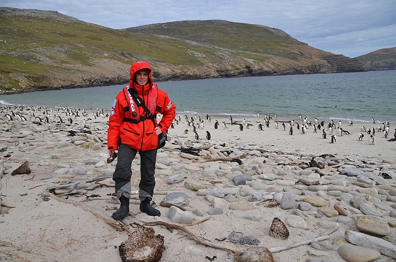 122_Falkland_Islands_Grave_Cove_Privat.JPG