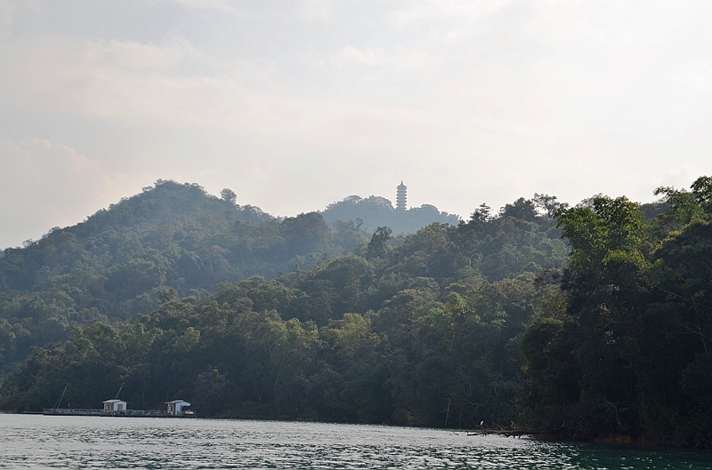055_Taiwan_Sun_Moon_Lake.JPG