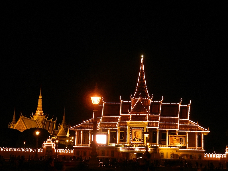 168_Cambodia_Phnom_Penh_Royal_Palace.JPG - 