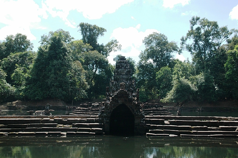 350_Cambodia_Angkor_Neak_Pean.JPG