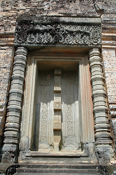 370_Cambodia_Angkor_East_Mebon.JPG