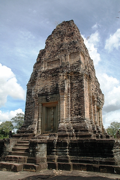 372_Cambodia_Angkor_East_Mebon.JPG
