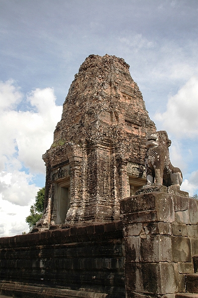 373_Cambodia_Angkor_East_Mebon.JPG