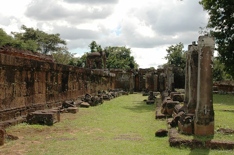 375_Cambodia_Angkor_East_Mebon.JPG