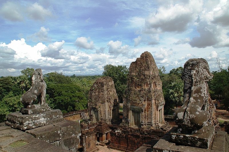 384_Cambodia_Angkor_East_Mebon.JPG