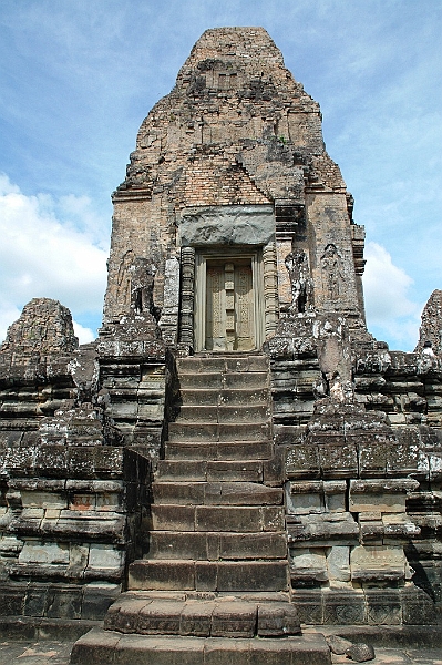 386_Cambodia_Angkor_East_Mebon.JPG