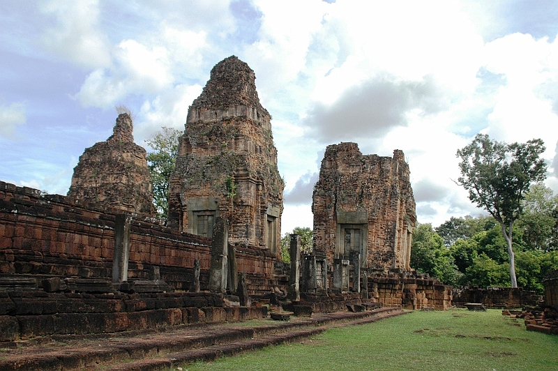 388_Cambodia_Angkor_East_Mebon.JPG