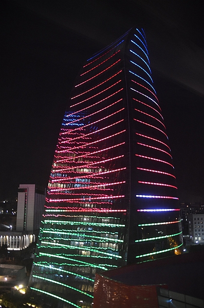 039_Azerbaijan_Baku_Fairmont_Flame_Towers.JPG