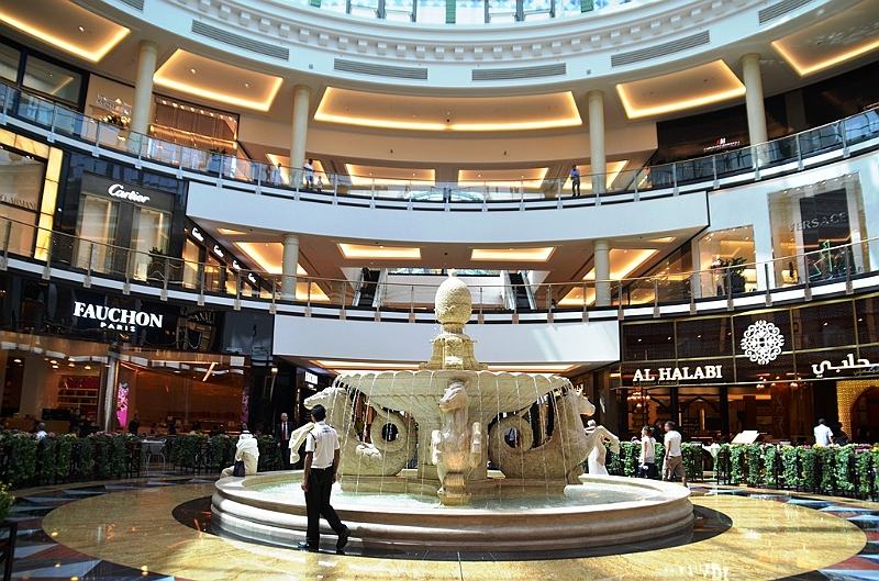 144_Dubai_Emirates_Mall.JPG