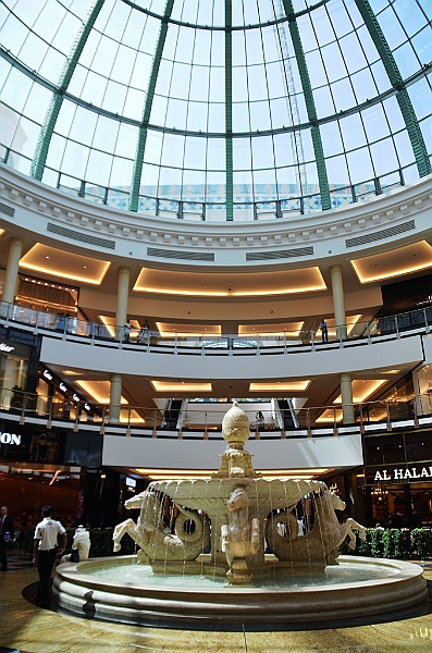 145_Dubai_Emirates_Mall.JPG