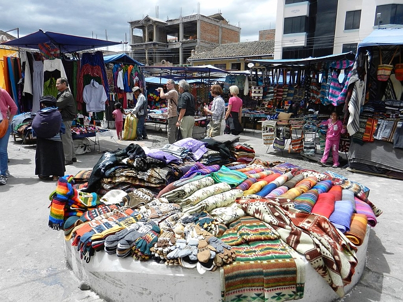 104_Ecuador_Otavalo_Market.JPG