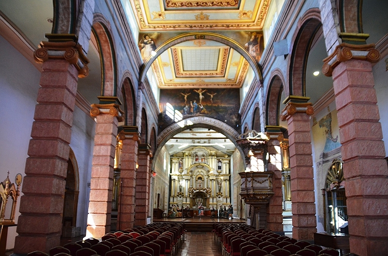 545_Ecuador_Cuenca_Old_Cathedral.JPG