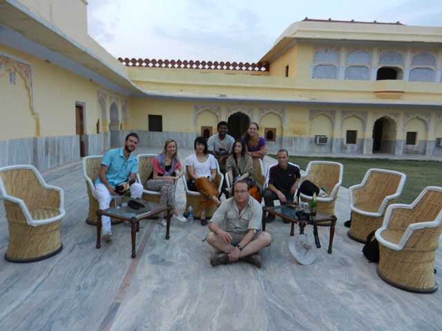 167_India_Bhandarej_Palace_Gruppe.JPG - 