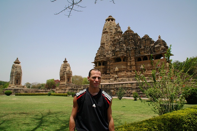 467_India_Khajuraho_Western_Temples_Privat.JPG
