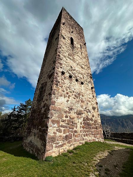 016_Italien_Suedtirol_Burgenweg_Kreideturm.JPG