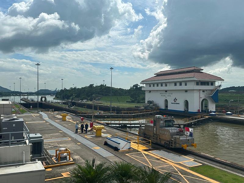 115_Panama_Miraflores_Locks_Panama_Canal.JPG
