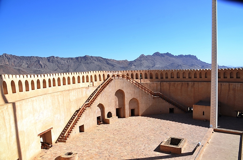 231_Oman_Nizwa_Fort.JPG