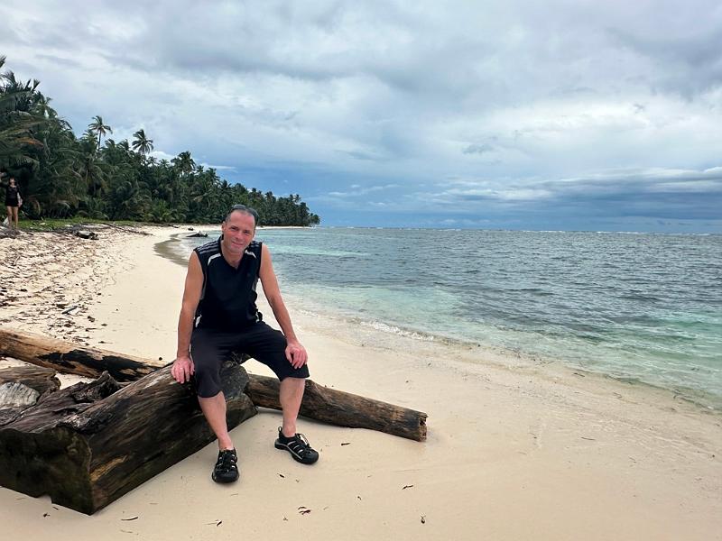 2025_07_Panama_Holandes_Cay_Beach.JPG