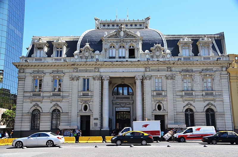 052_Chile_Santiago_Plaza_de_Armas.JPG