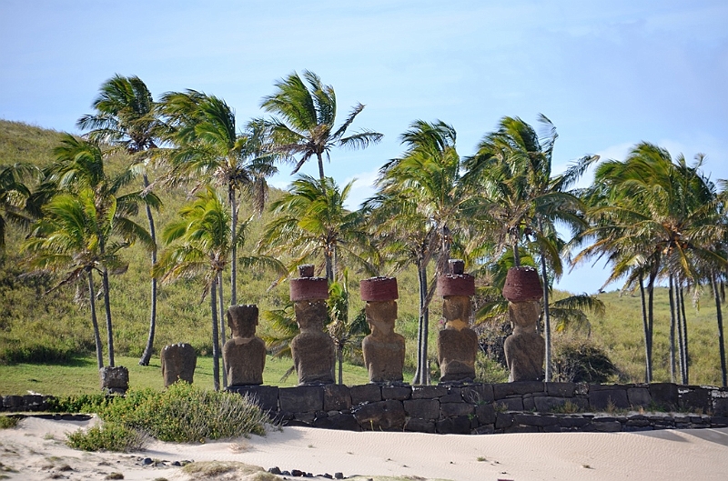 091_Chile_Easter_Island_Anakena.JPG