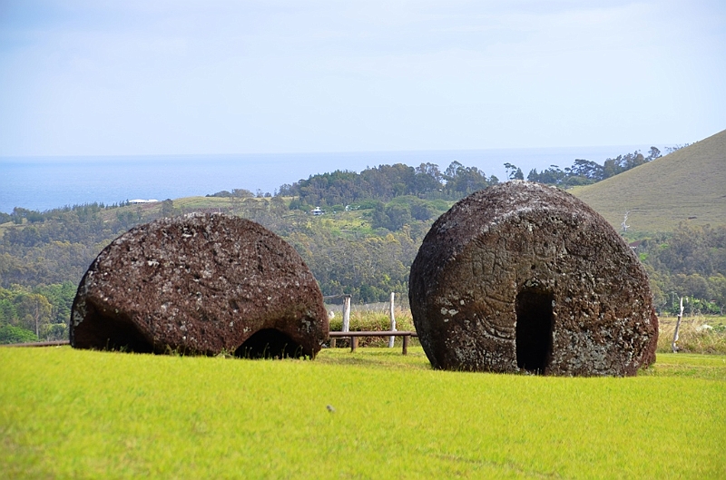 106_Chile_Easter_Island_Puna_Pau.JPG