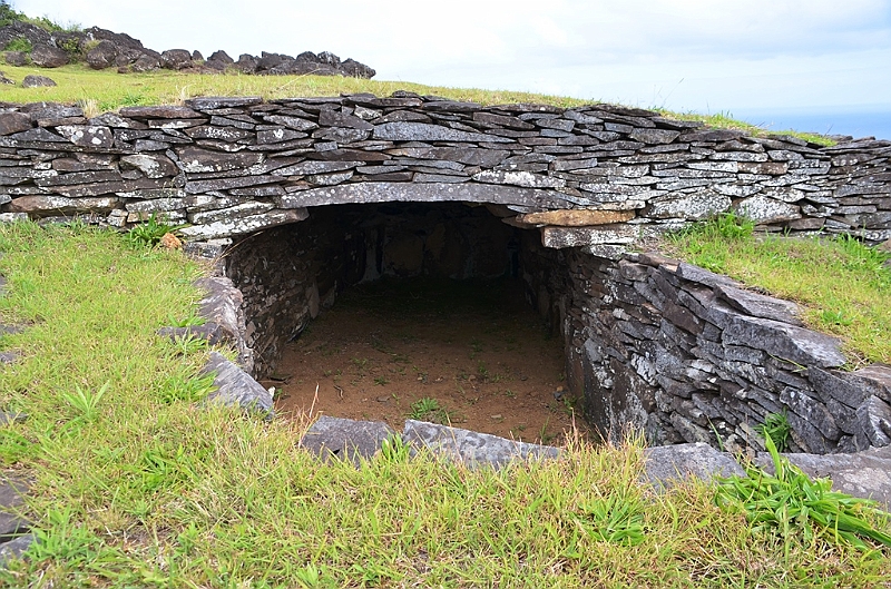 145_Chile_Easter_Island_Orongo.JPG