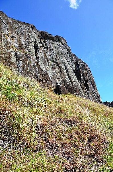 198_Chile_Easter_Island_Rano_Raraku.JPG